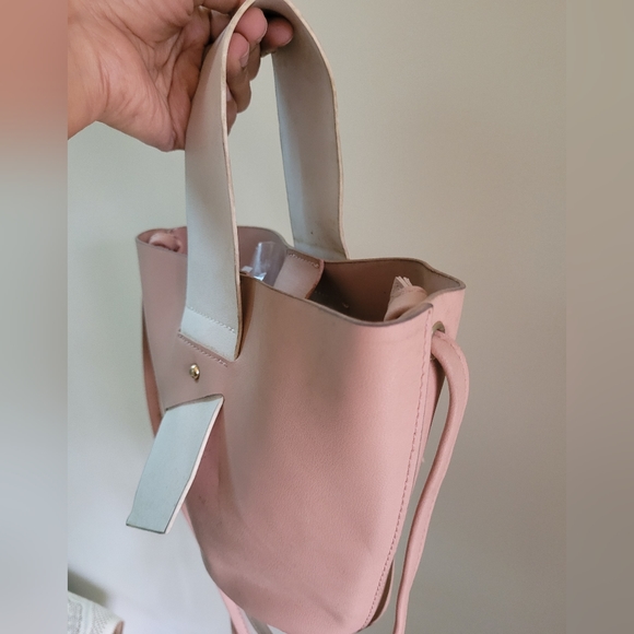 Miniso Sling Basket Bag - Picture 6 of 7